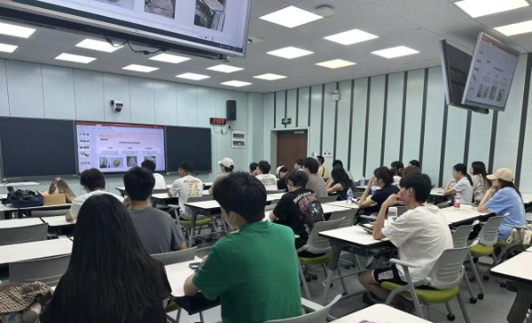 楼长引领，筑梦新居——学生公寓开展新生层导师培训